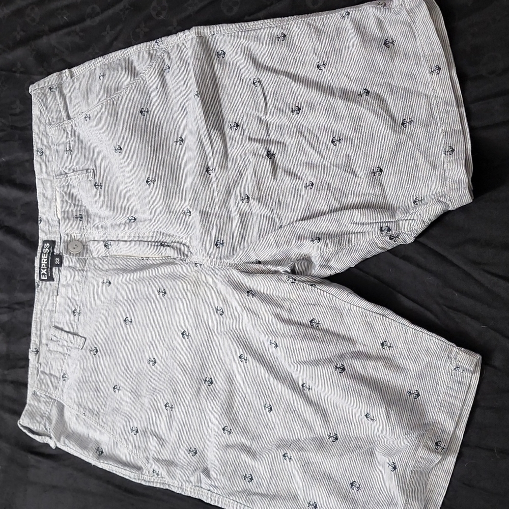 Express shorts 9" inseam
